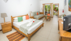 MLS_bed-breakfast-accommodation-seychelles_family-room-bnb_slider_(2)