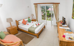 MLS_bed-breakfast-accommodation-seychelles_double-room-bnb_slider_03