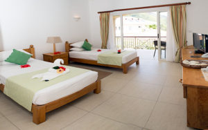 MLS_bed-breakfast-accommodation-seychelles_twin-room-bnb_slider_02